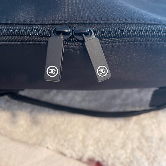 Black Duffle Vip - Picture 4 of 4